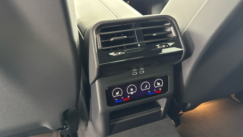 BMW 5 Series 550e xDrive M Sport Pro 4dr Auto [Tech+/Comfort+] Saloon